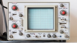 Osciloscópio analógico